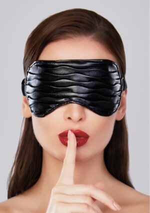 Adore Butter Soft Ruched Faux Leather Mask - Black - OS - Afbeelding 1