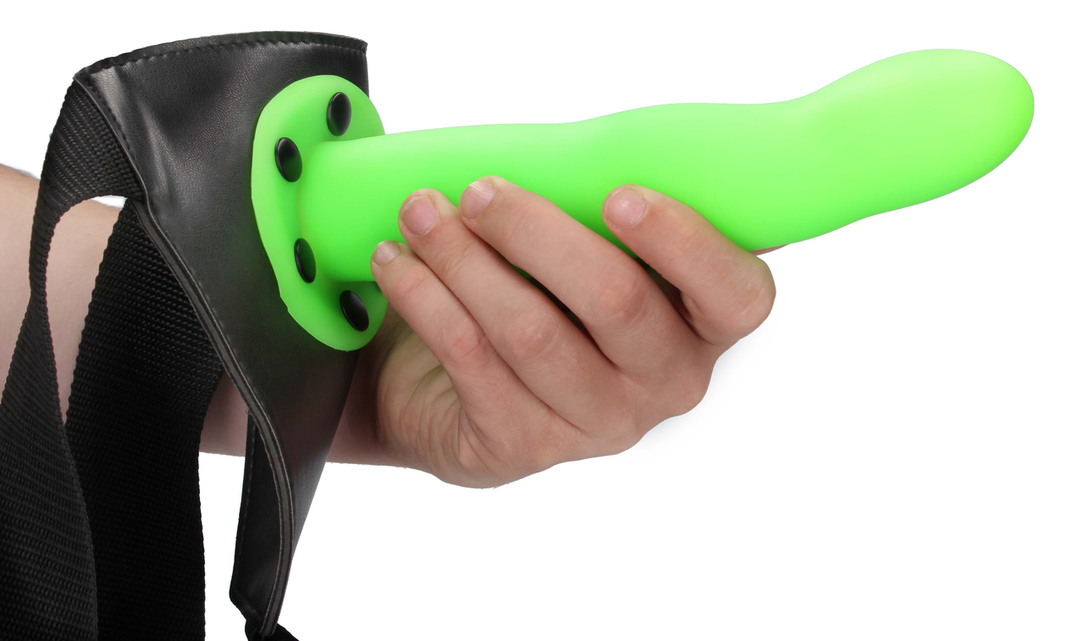 Ouch! - Glow in the Dark Curved Hollow Strap-On - 8 / 20 cm - Neon Groen