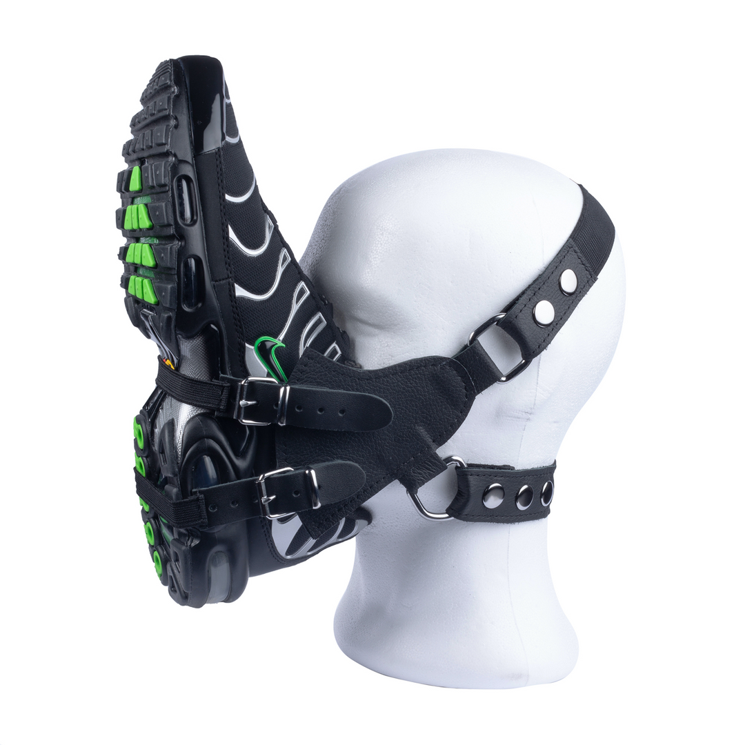 Sniff My Sneaker - Leren Masker - Zwart