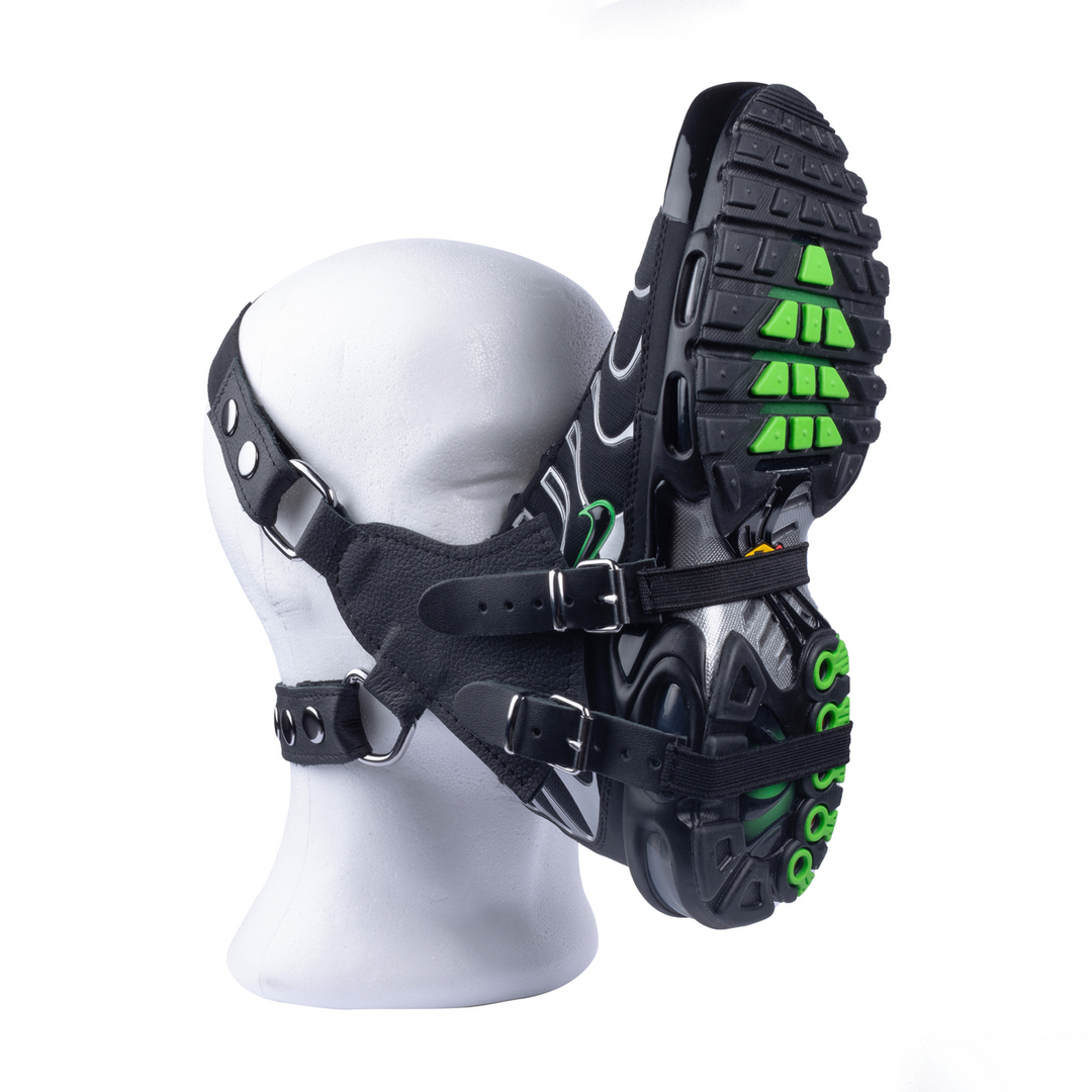 Sniff My Sneaker - Leren Masker - Zwart